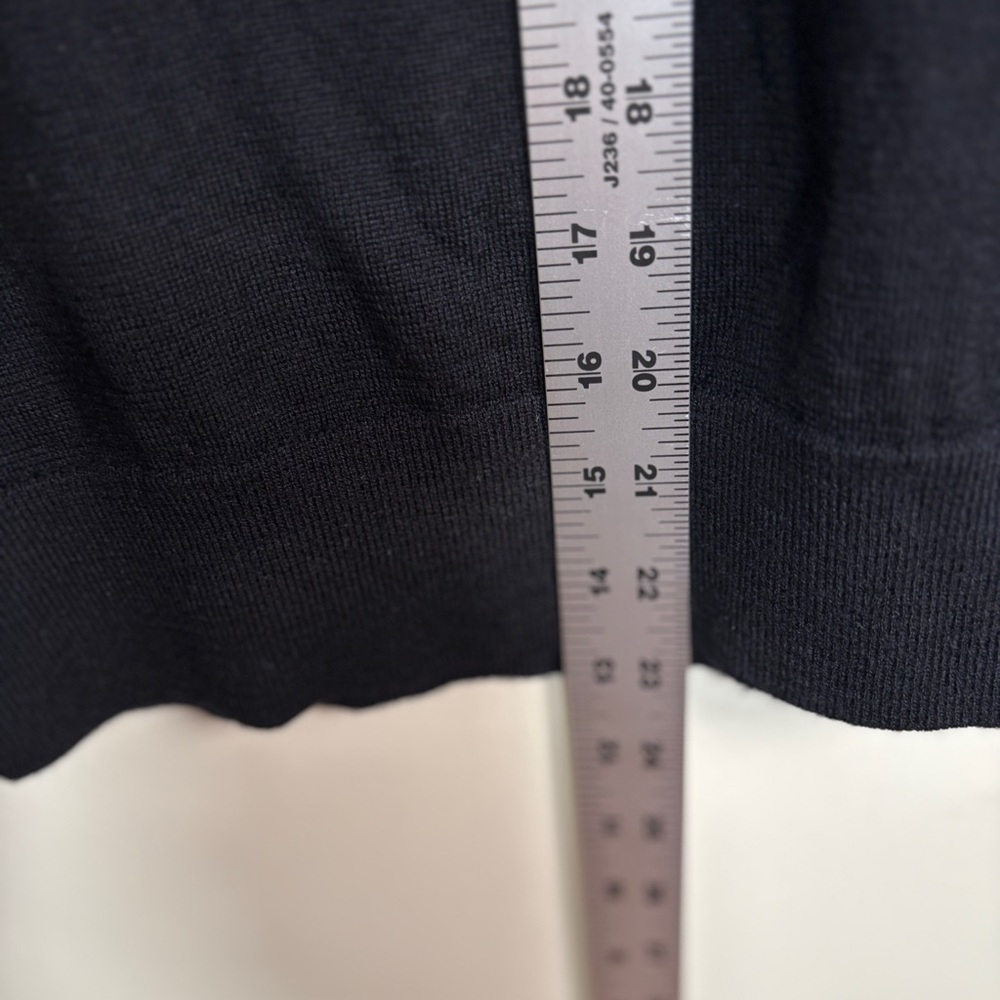 Club Monaco Gray and Blue Crewneck Sweater - Picture 7 of 8